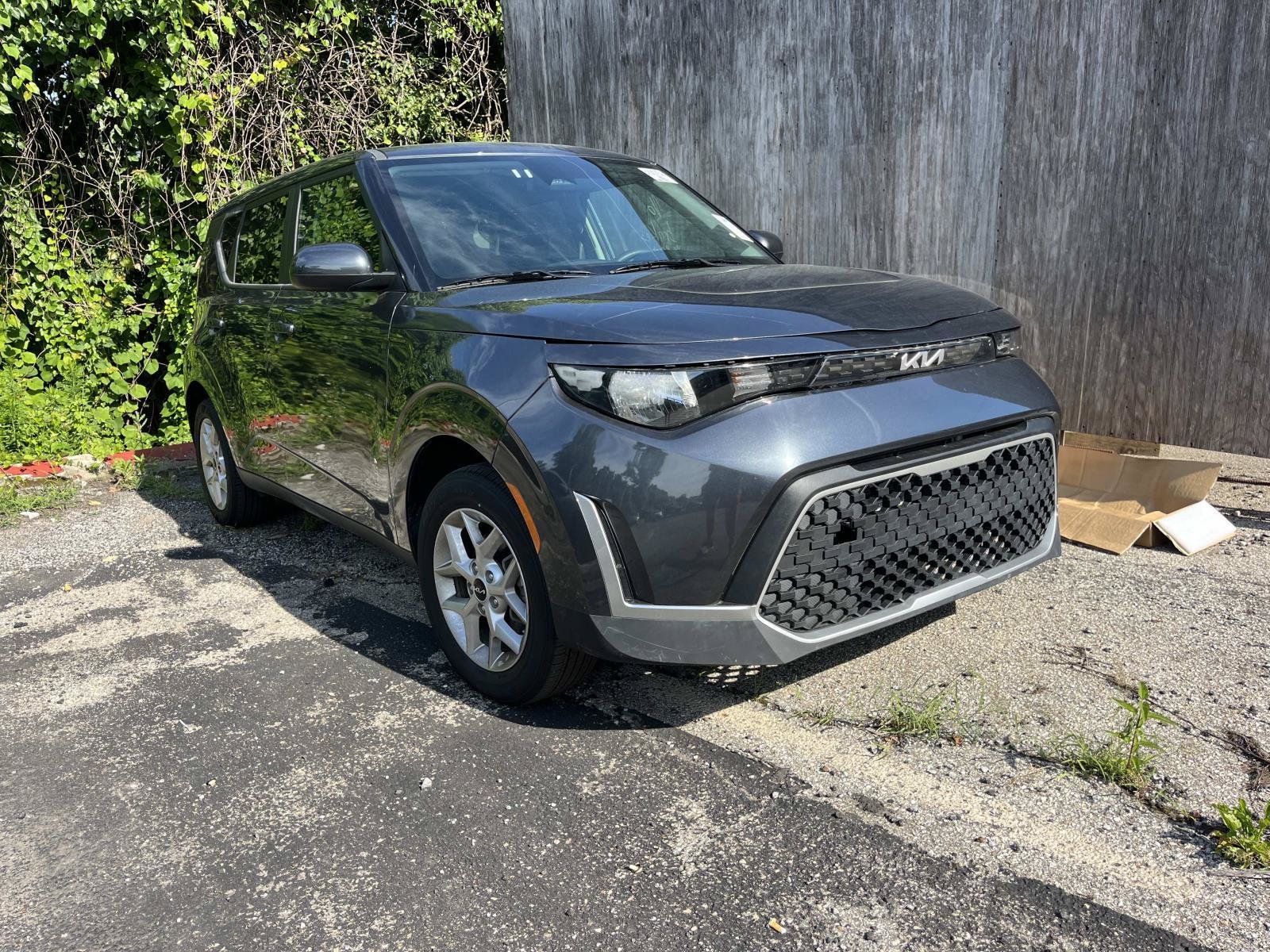 Used 2024 Gravity Gray Kia LX image 1