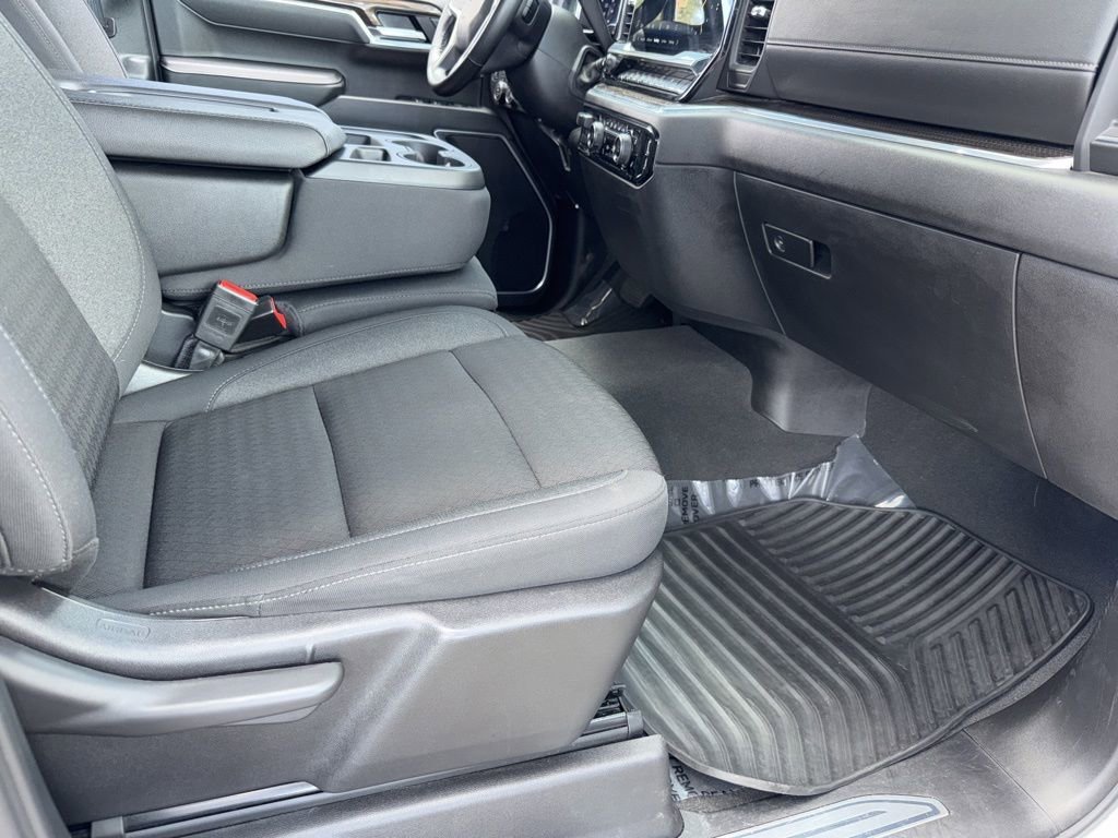2025 Chevrolet Silverado 1500 LT - Photo 23