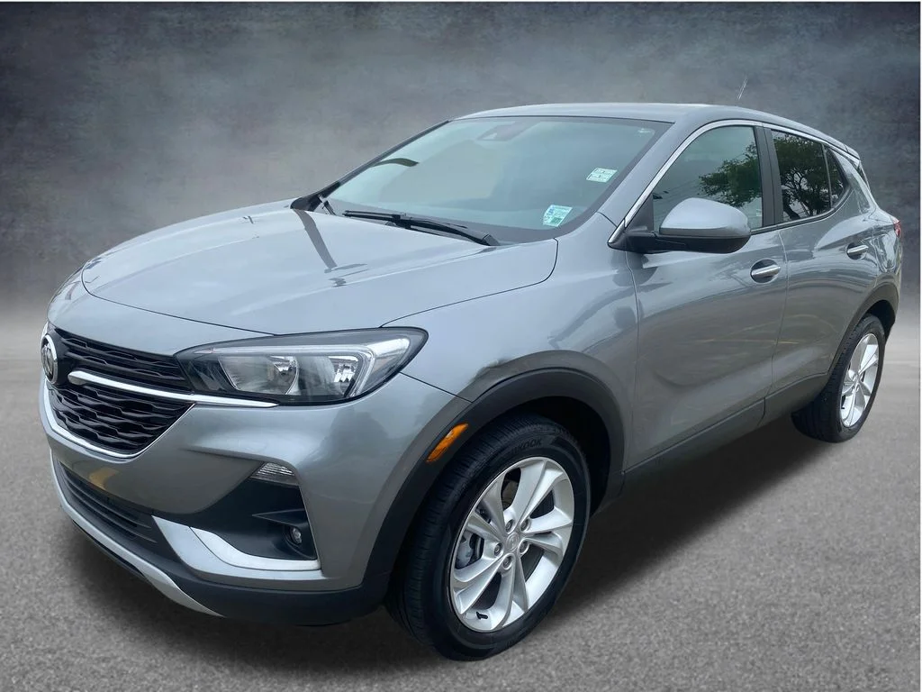 Used 2023 Gray Buick Preferred image 3