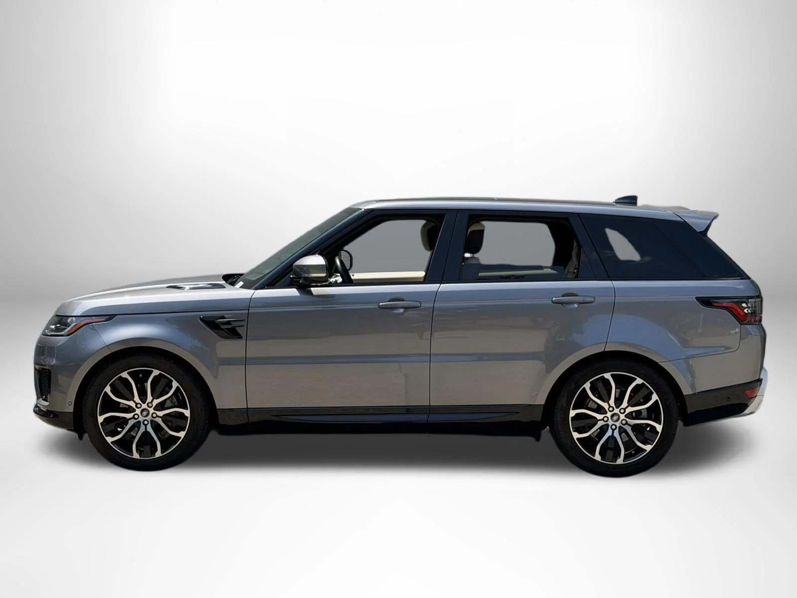 Used 2022 Eiger Gray Metallic Land Rover HSE Silver Edition image 6