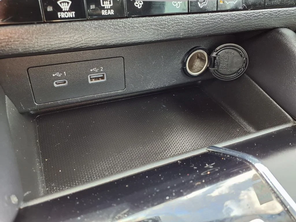 Certified Used 2022 Silver Mitsubishi ES image 10