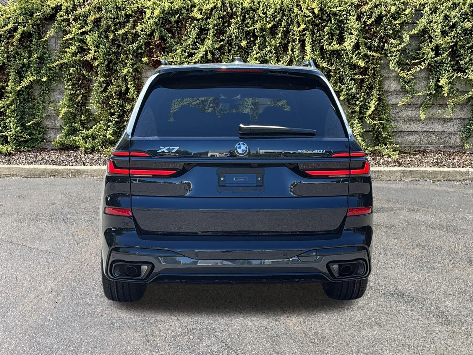 New 2027 Carbon Black Metallic BMW xDrive40i image 5