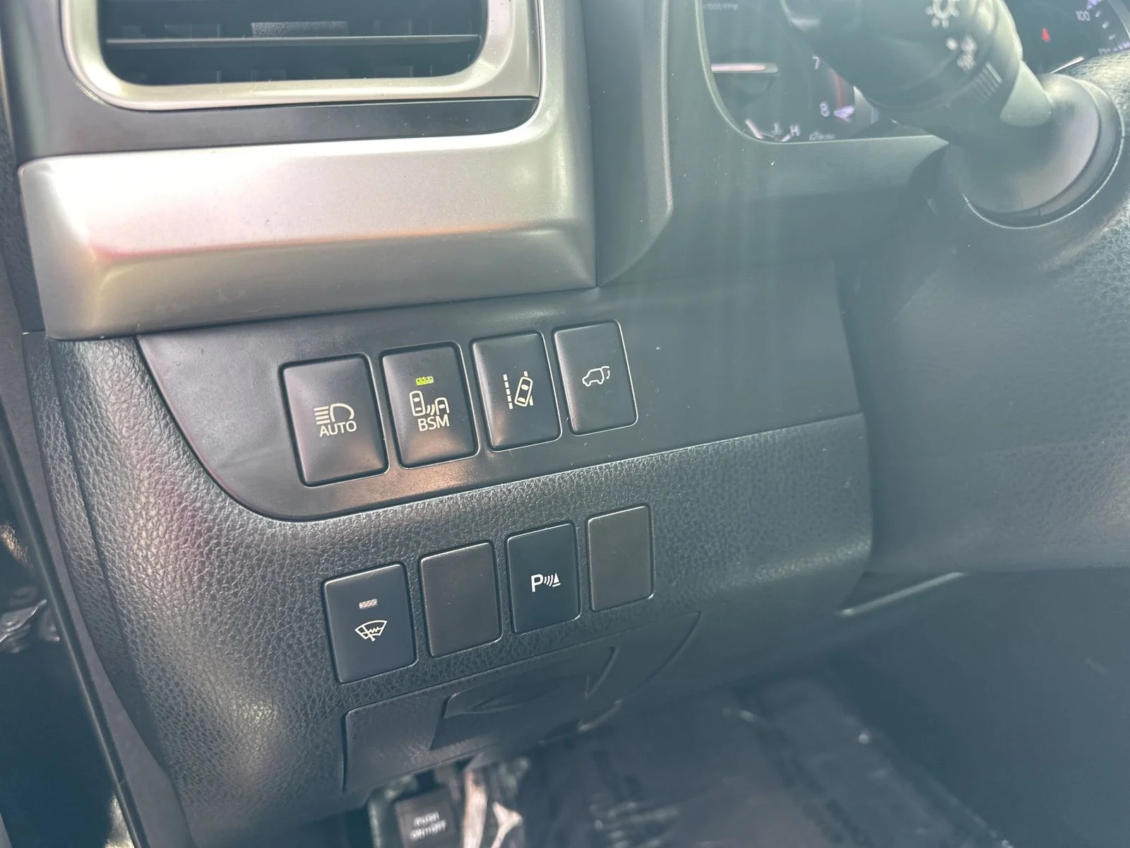 Used 2014 Black Toyota Limited image 14