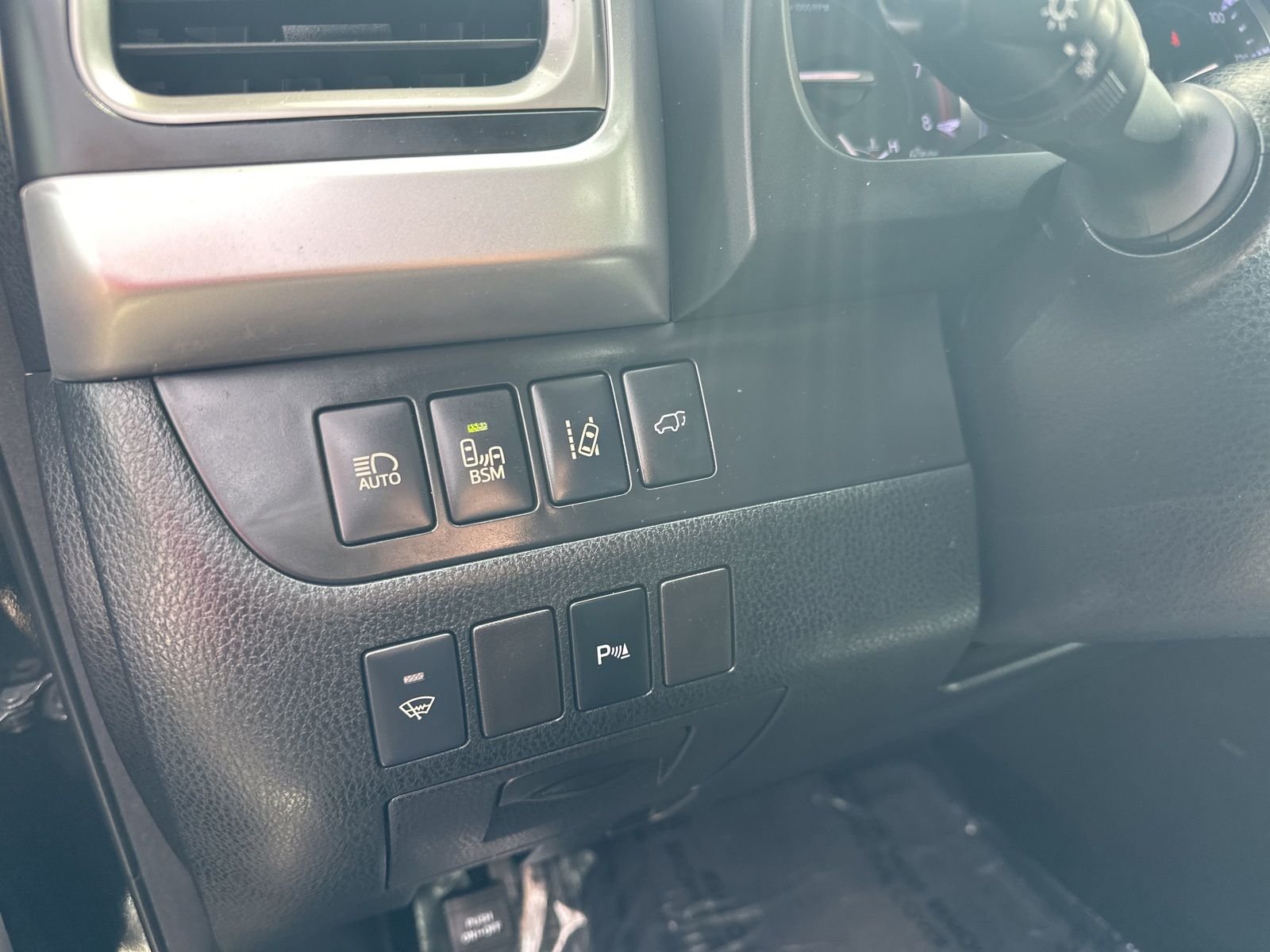 Used 2014 Black Toyota Limited image 14
