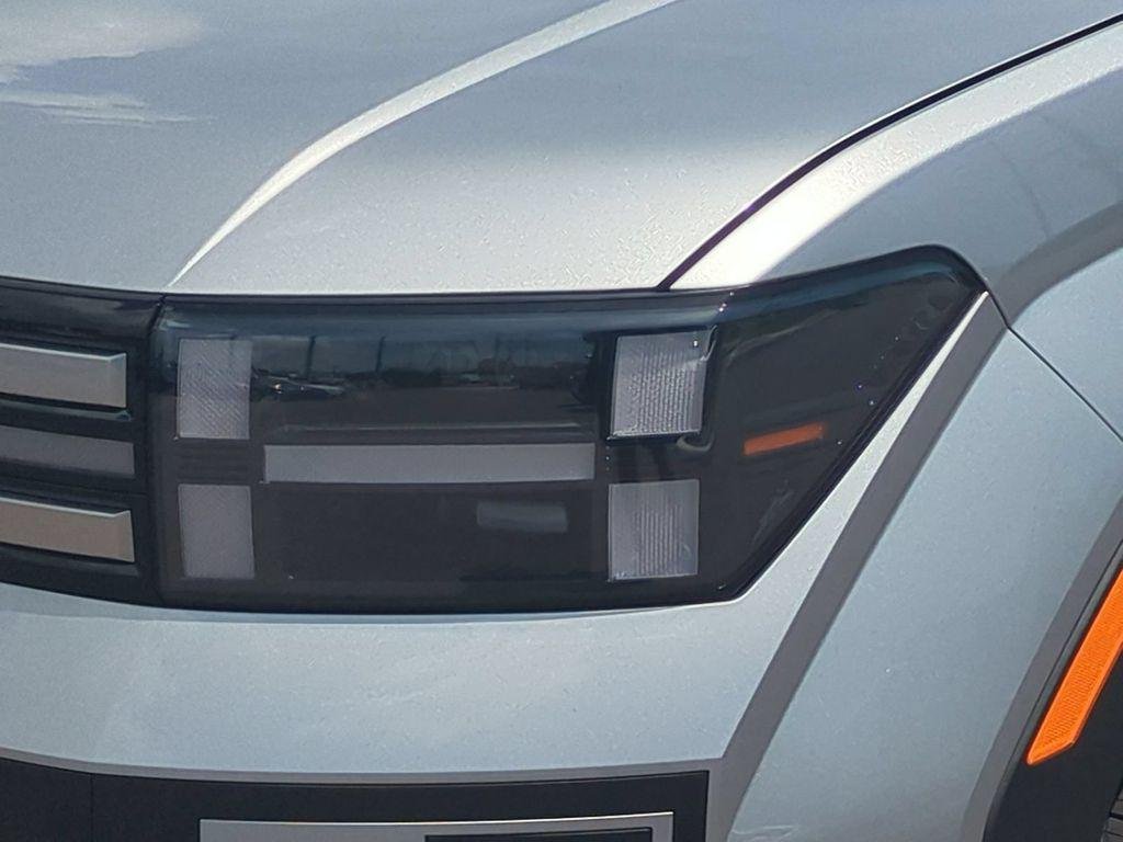New 2027 Silver Hyundai SEL FWD image 10