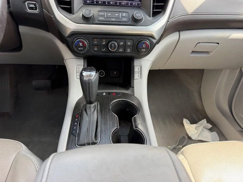 Used 2018 SUMMIT WHITE GMC SLT image 18