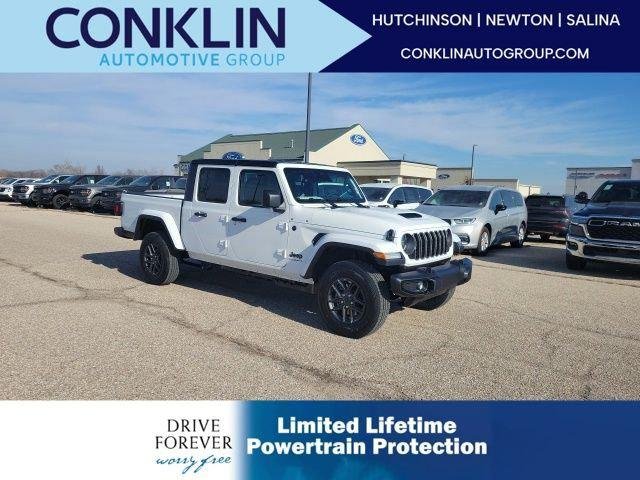 2026 Jeep Gladiator Sport S Auto's photo