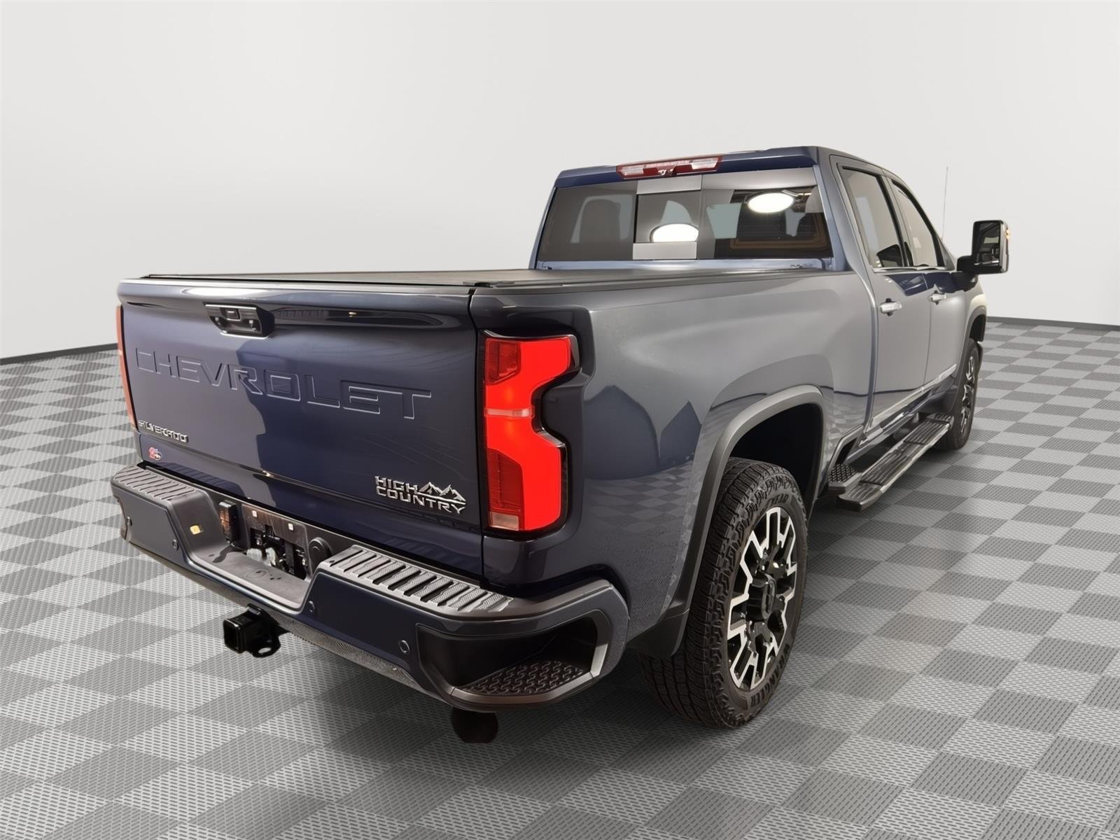 Used 2024 Lakeshore Blue Metallic Chevrolet High Country image 16