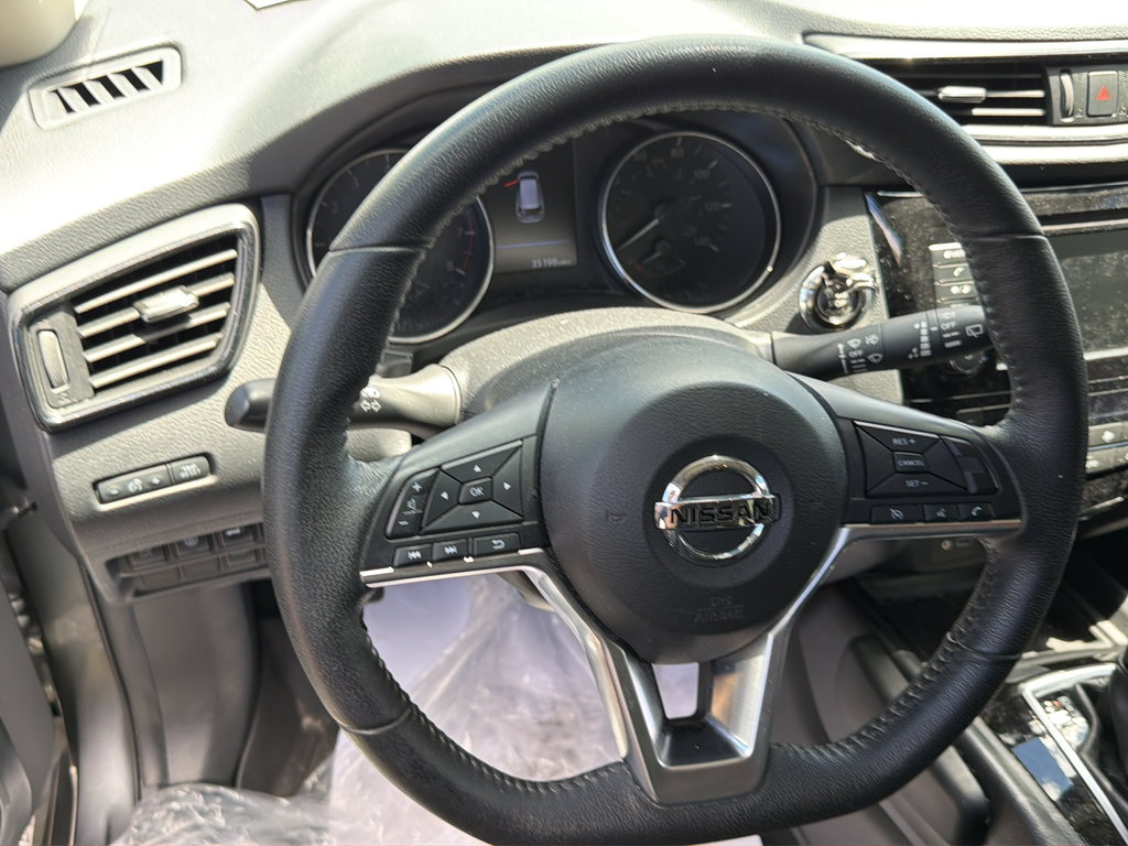 Used 2020 Gray Nissan SV image 15