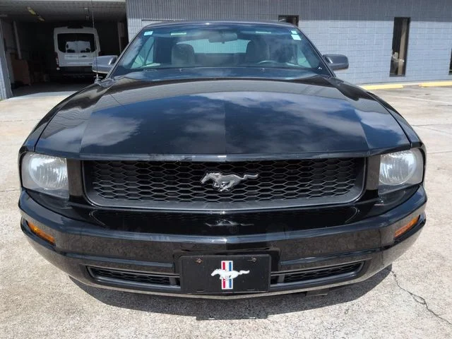 Used 2009 Black Ford V6 image 9