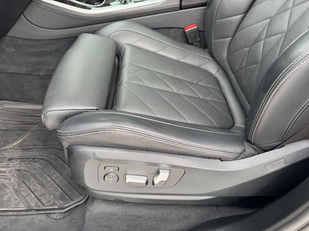 Used 2023 Black BMW xDrive40i image 16