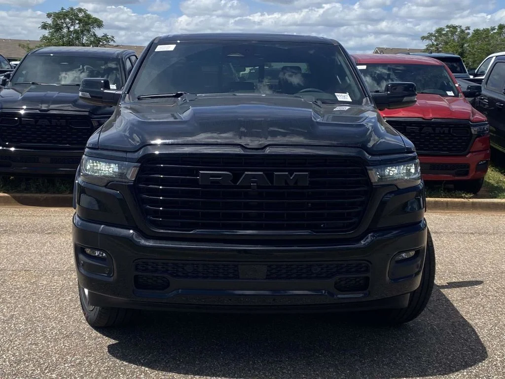 New 2026 Diamond Black Crystal Pearl-Coat Exterior Paint RAM Laramie image 2