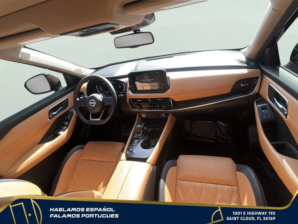 Used 2023 Black Nissan Platinum FWD image 31
