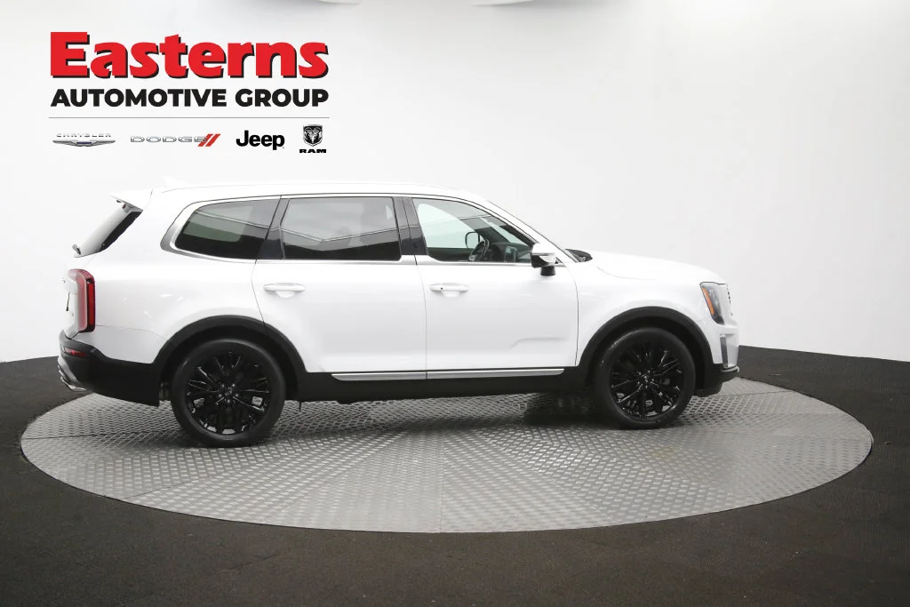 Used 2020 White Kia SX image 51