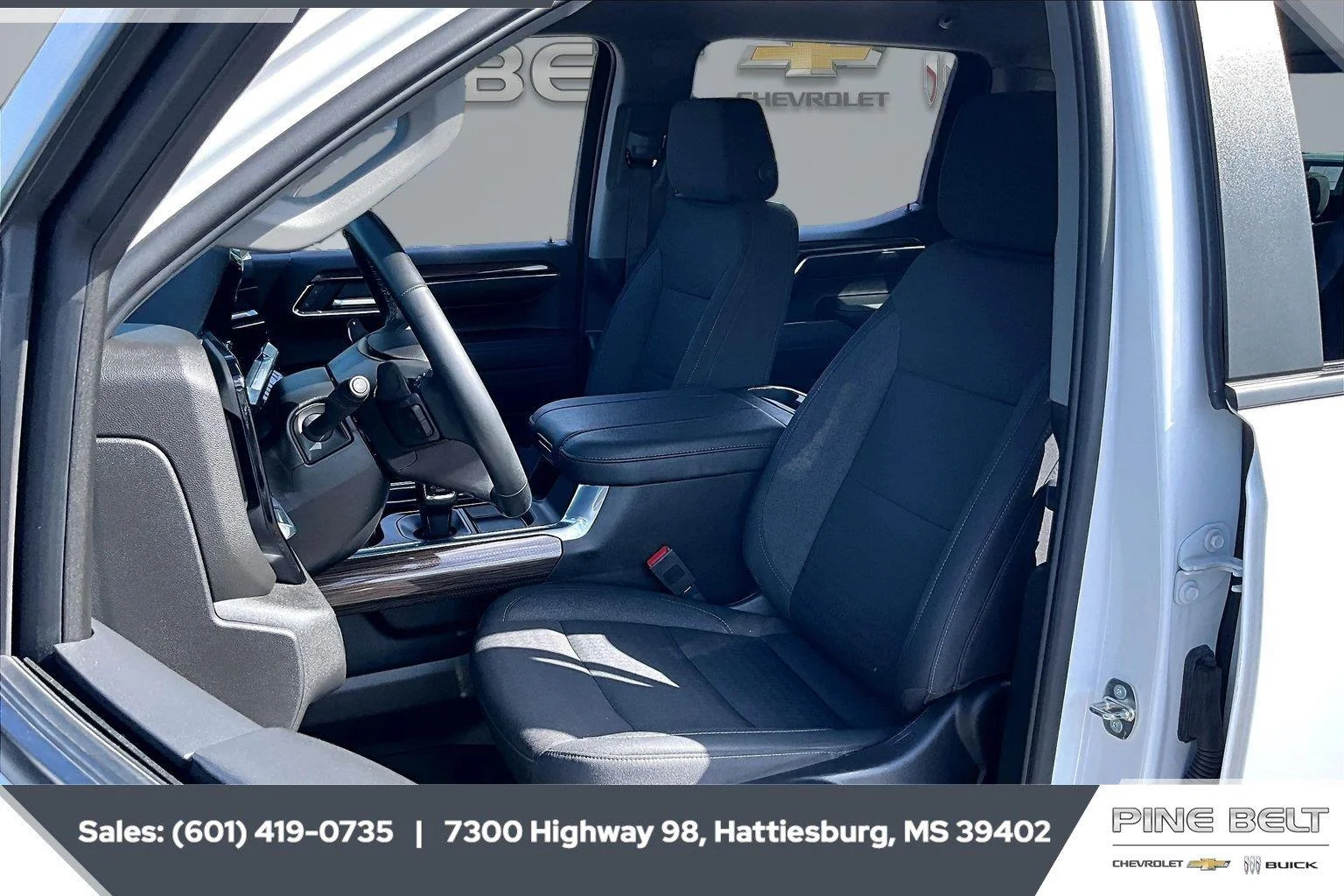 Used 2024 Summit White Chevrolet RST image 19