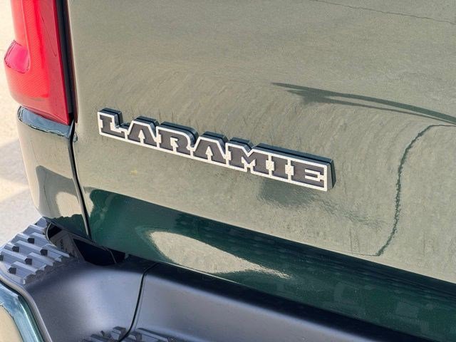 New 2026 Serrano-Green Metallic Exterior Paint RAM Laramie image 34