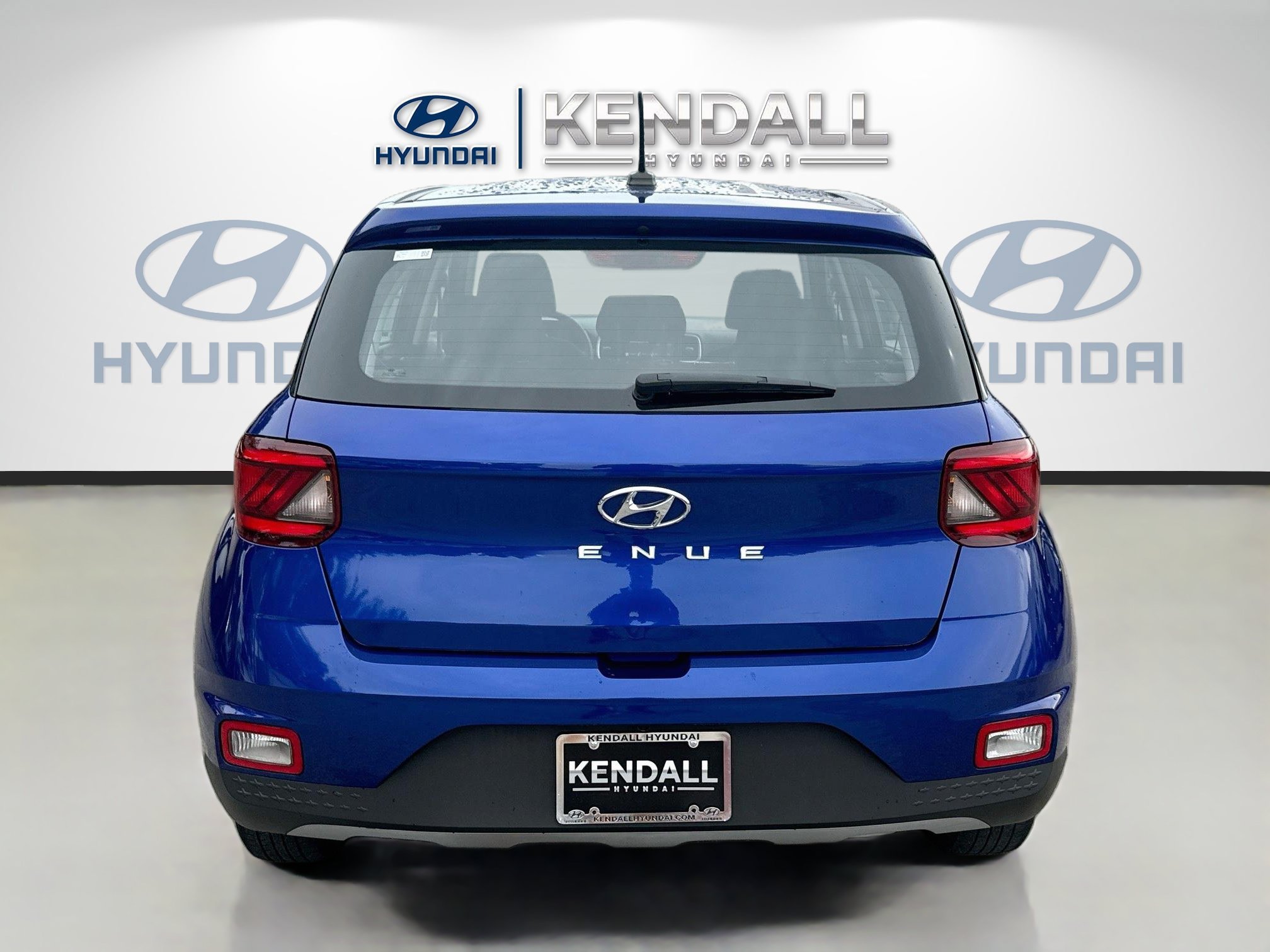 Used 2024 Intense Blue Hyundai SE image 5