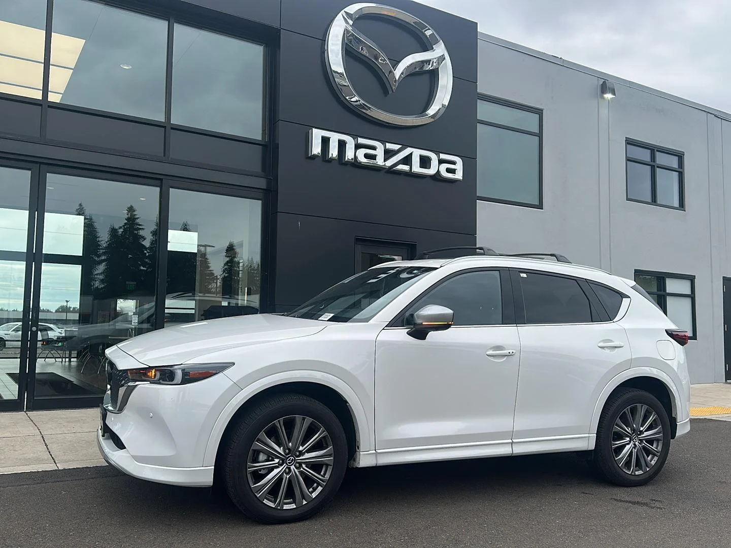 Certified Used 2024 Rhodium White Metallic Mazda 2.5 Turbo Signature image 2