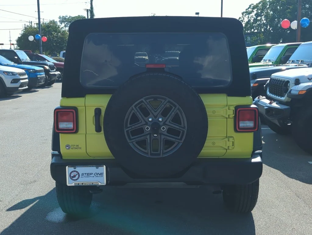 Used 2024 Yellow Jeep Sport S image 5