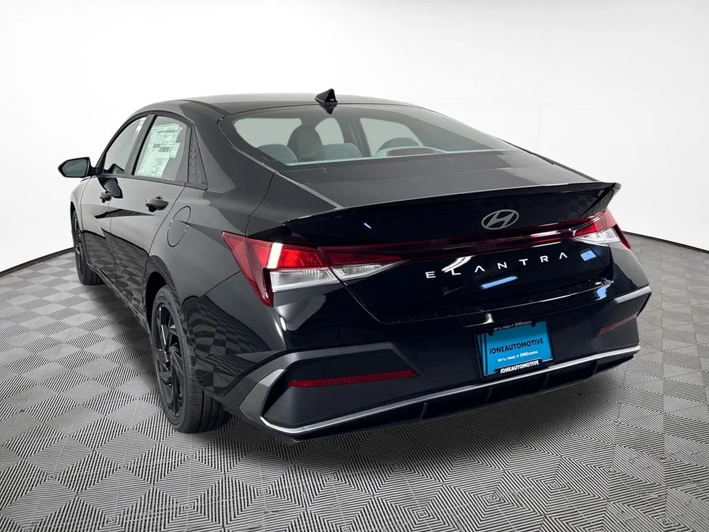 New 2026 Black Hyundai SEL Sport image 11