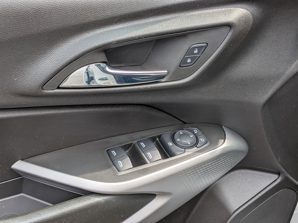 Used 2024 White Chevrolet LS image 11