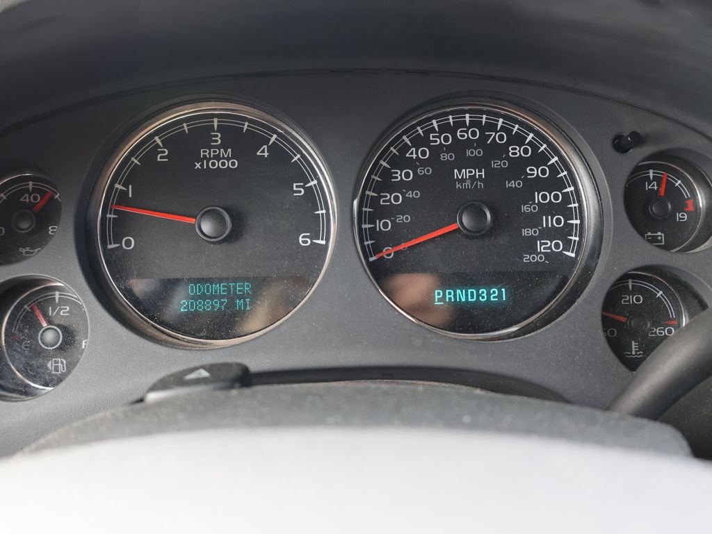 Used 2007 Chevrolet Suburban LT with VIN 3GNFK163X7G151548 for sale in Albany, OR