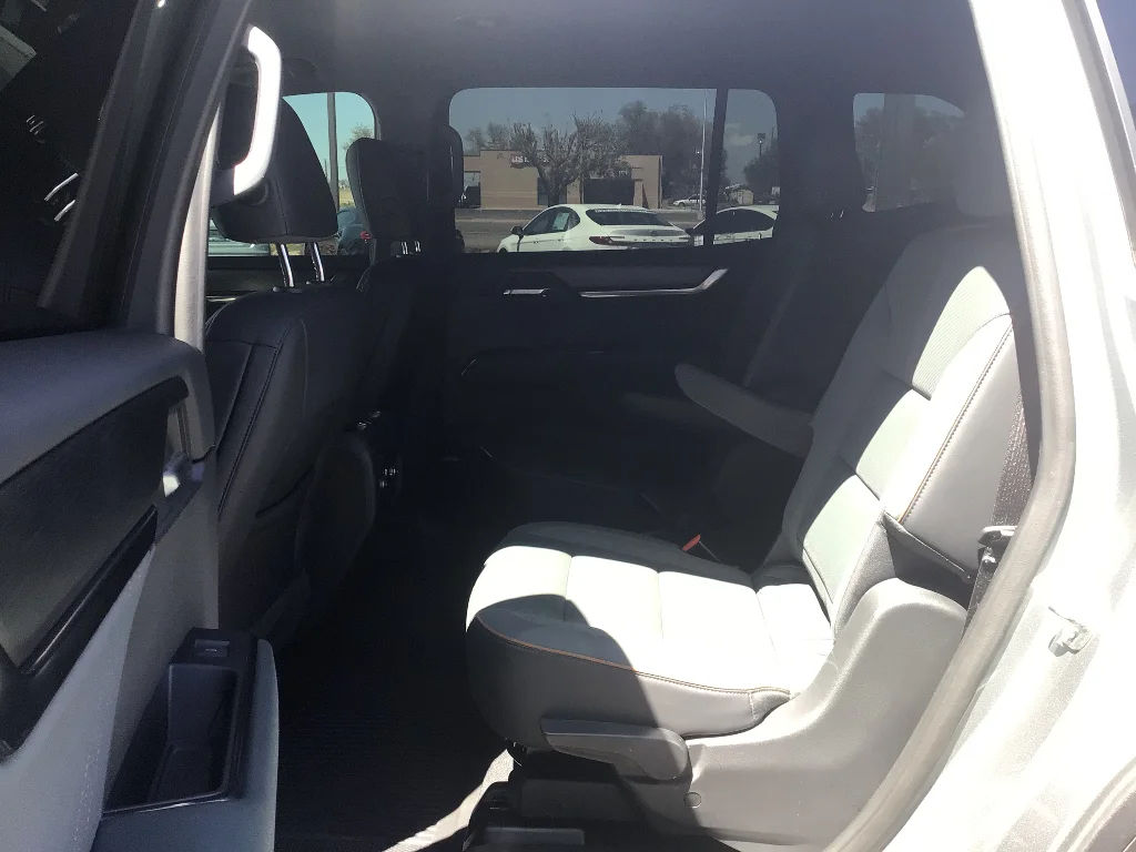 Used 2024 Sterling Metallic GMC AT4 image 9