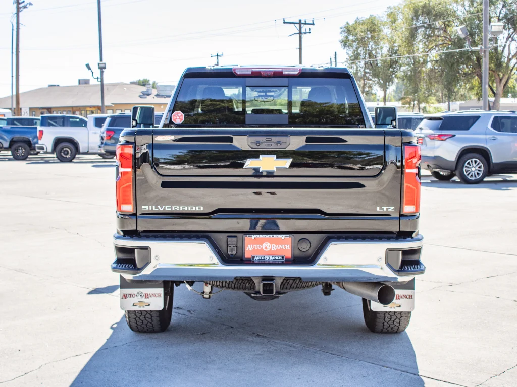 Used 2024 BLACK Chevrolet LTZ image 7
