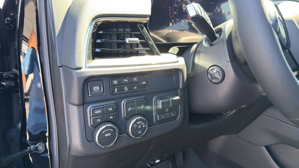New 2026 Black Chevrolet High Country image 28