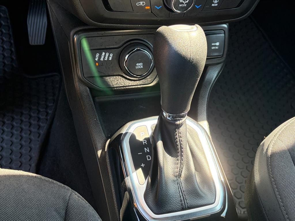 Used 2022 Slate Blue Pearl Coat Jeep Altitude image 16