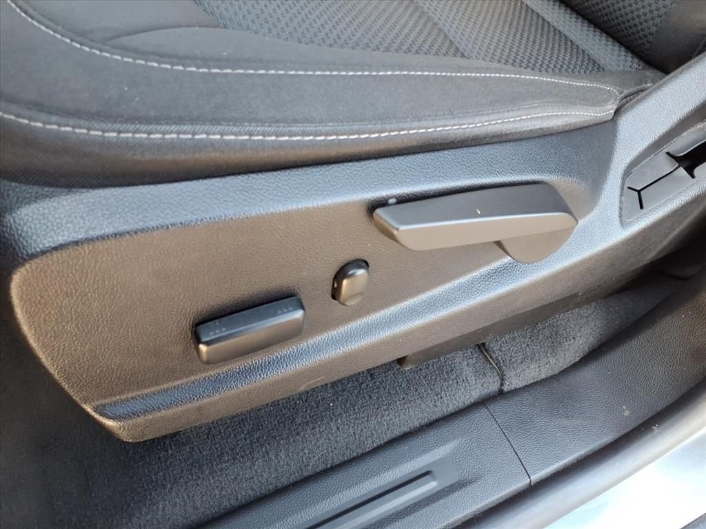 Used 2022 Gray Chevrolet LT image 10