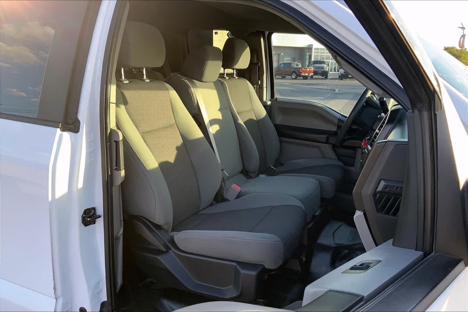 Used 2017 Oxford White Ford XL image 9