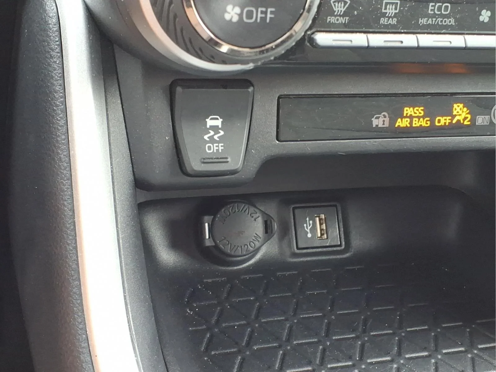 Certified Used 2025 White Toyota XLE image 16