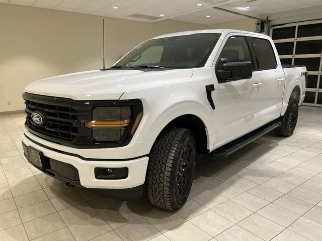 New 2026 Oxford White Ford XLT image 1