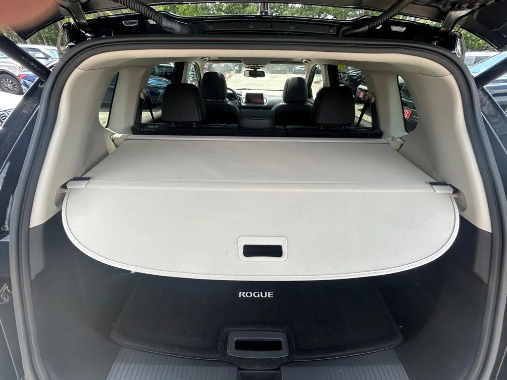 Used 2023 Super Black Nissan SL image 20