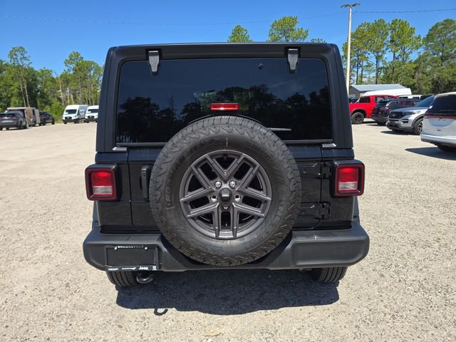 New 2026 Black Clear-Coat Exterior Paint Jeep Sport S image 5