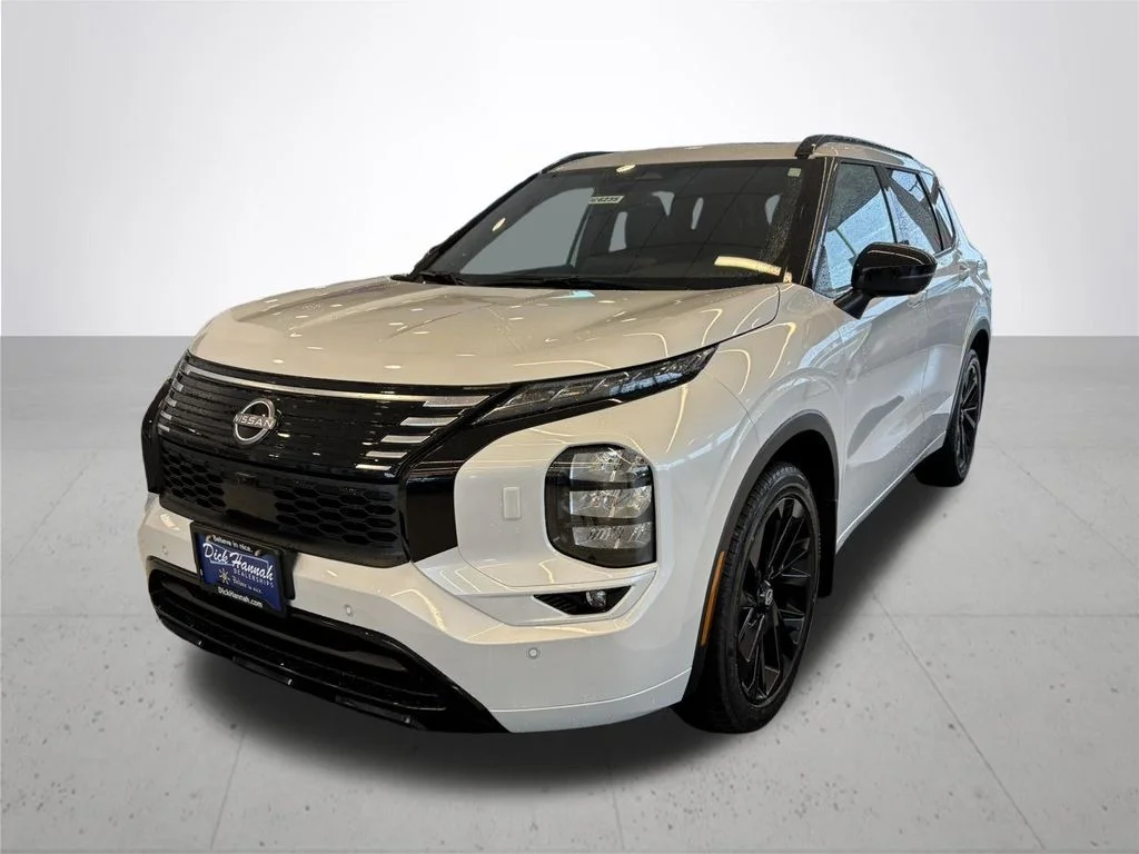 New 2026 White Nissan Platinum image 2