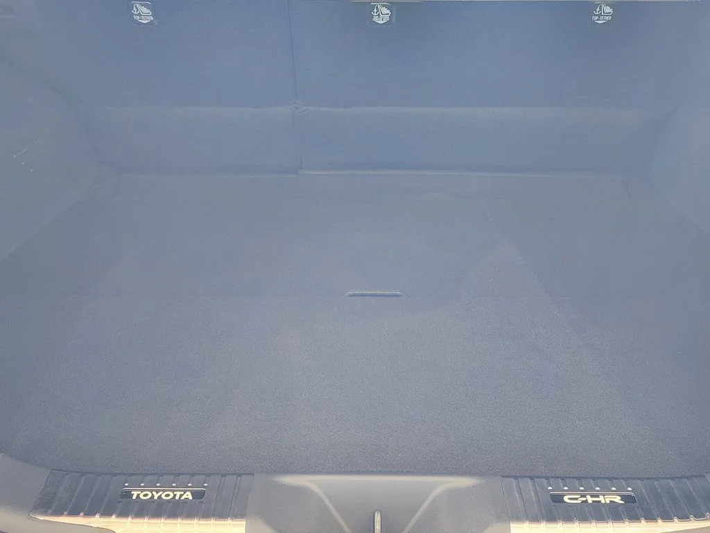 2026 Toyota C-HR XSE - Photo 10