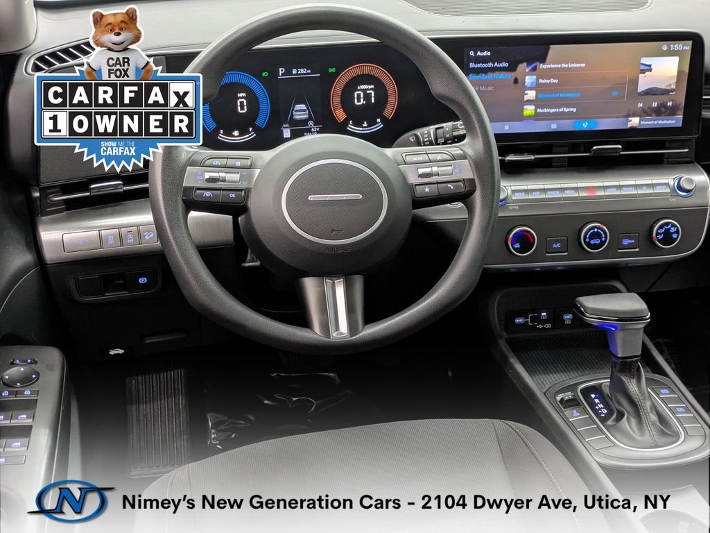 Used 2024 Black Hyundai SE image 4