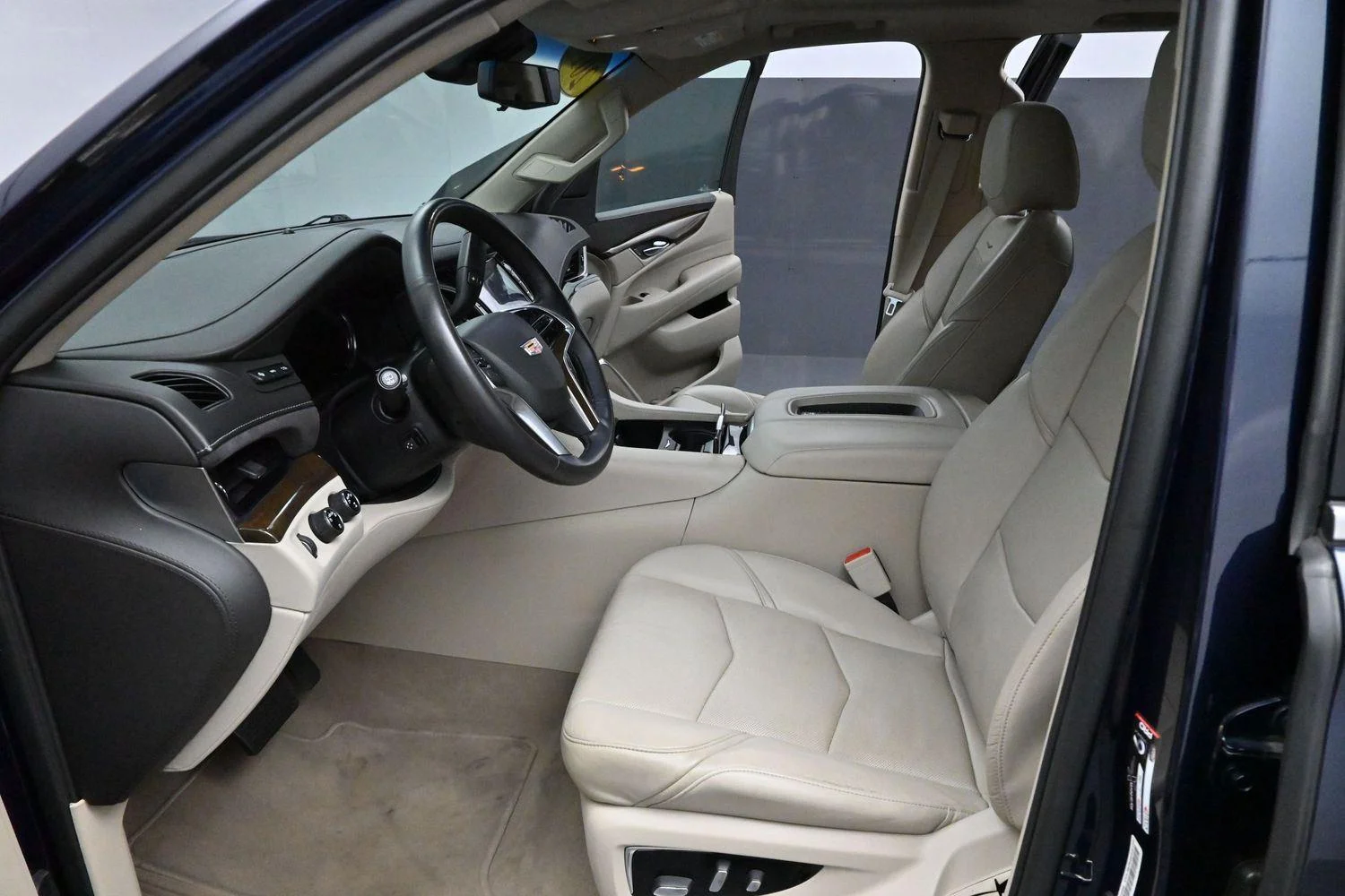 Used 2019 DARK ADRIATIC BLUE METALLIC Cadillac Premium Luxury image 13
