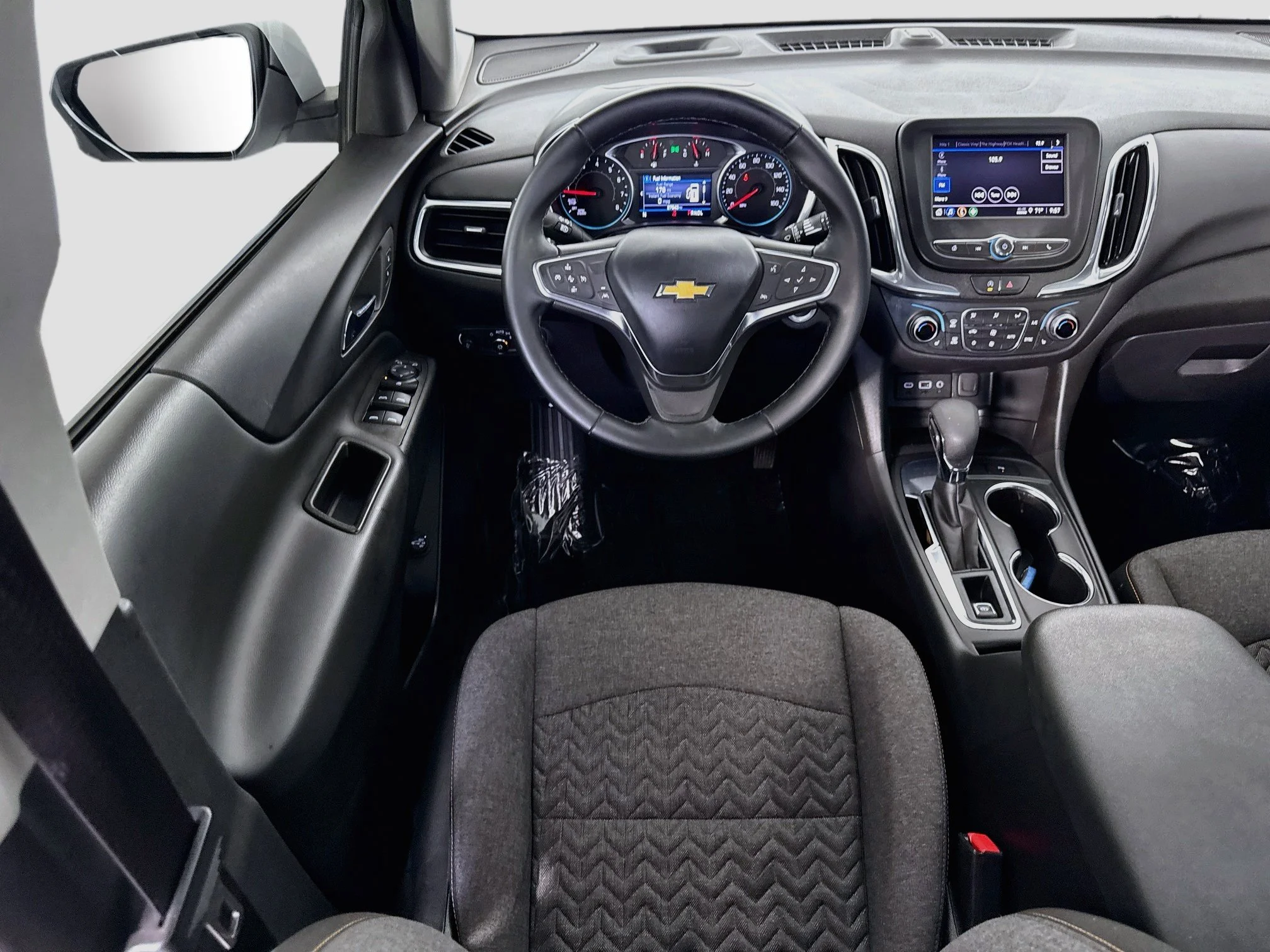 Used 2023 SUMMIT WHITE Chevrolet LT image 23