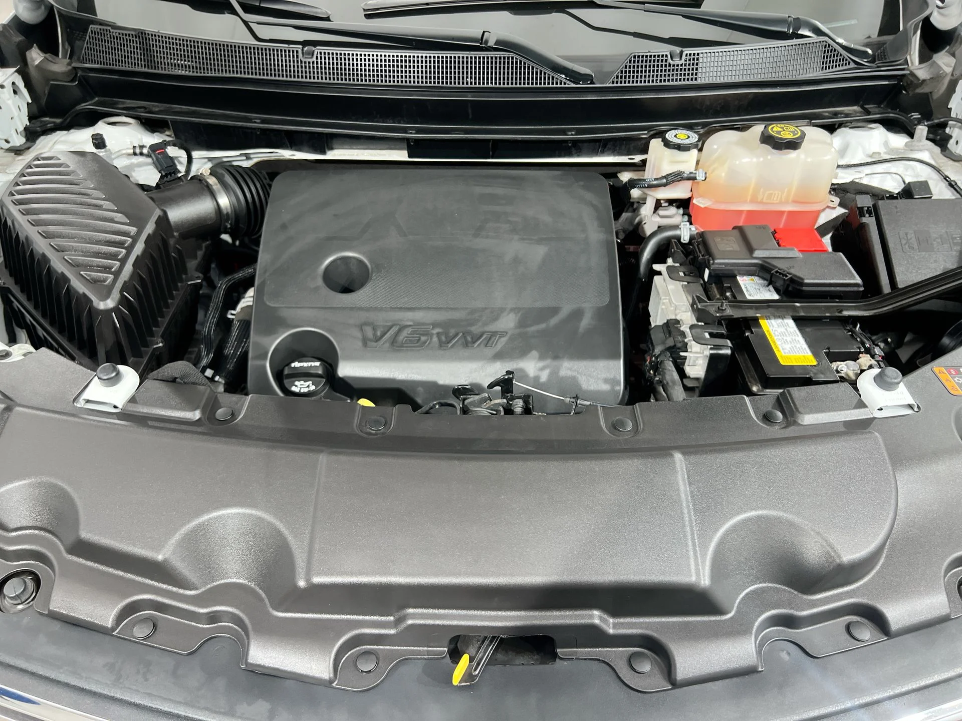Used 2023 White Chevrolet LT image 36