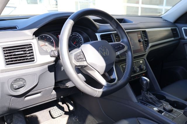 Used 2021 White Volkswagen 3.6L V6 SE w/Technology image 7
