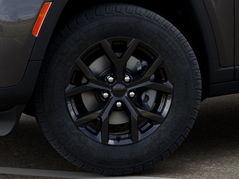 New 2026 Baltic Gray Metallic Clearcoat Jeep Laredo Altitude image 8