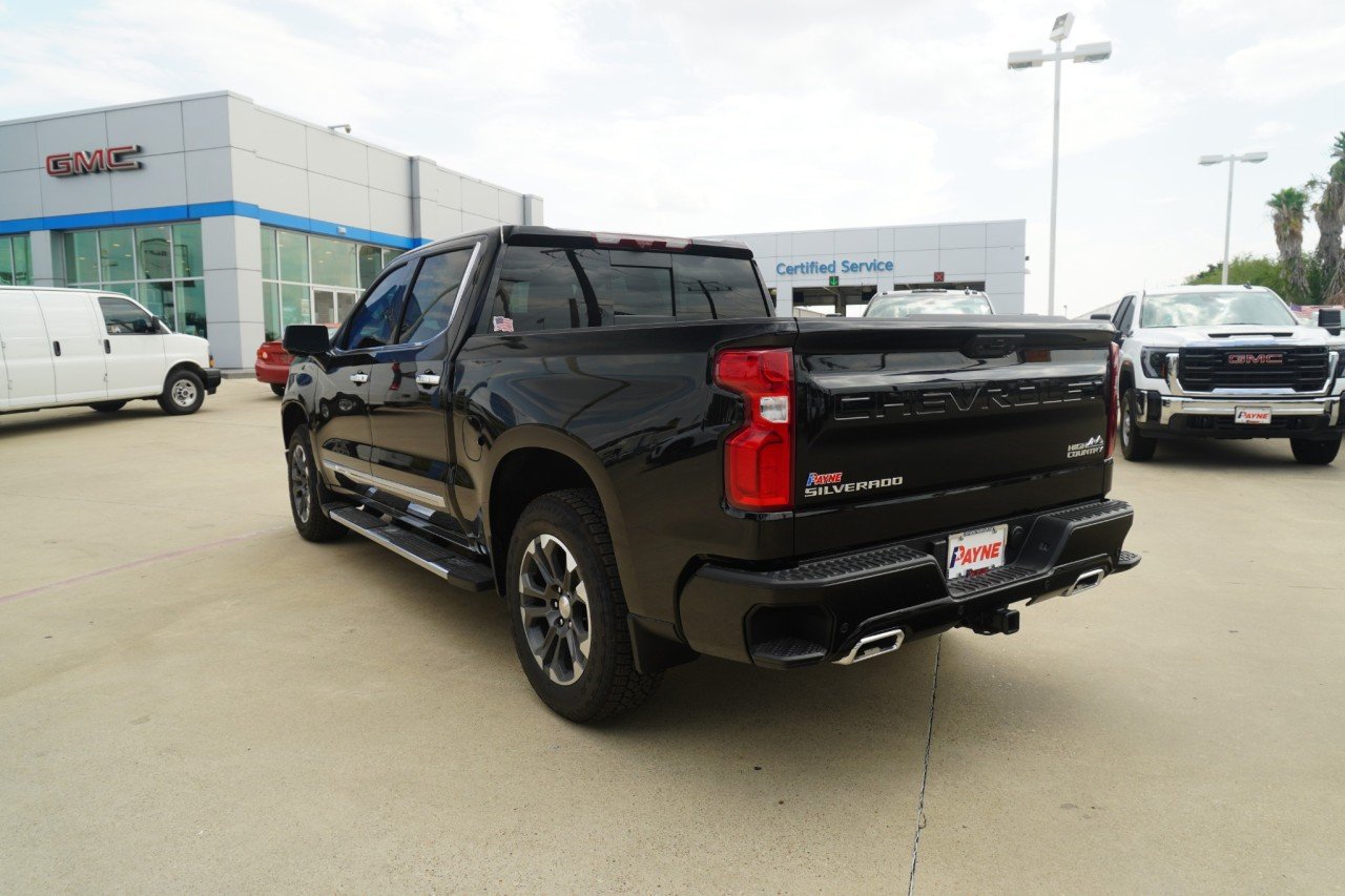 2026 Chevrolet Silverado 1500 High Country - Photo 13