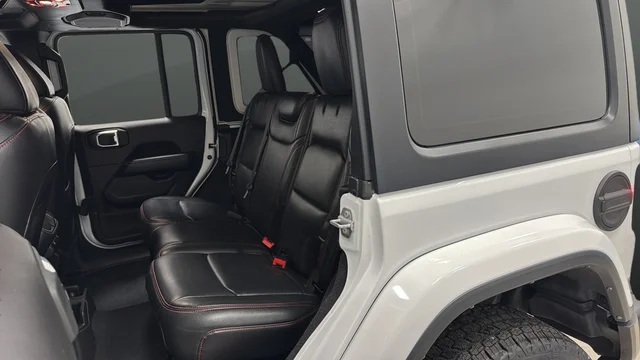Used 2022 Bright White Clearcoat Jeep Unlimited Sahara image 22