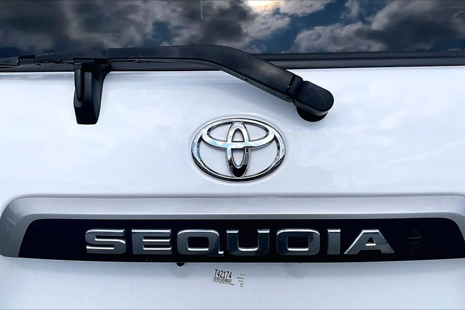 Used 2020 Super White Toyota Limited image 31