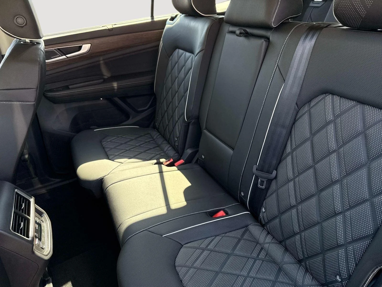2026 Volkswagen Atlas SEL Premium R-Line - Photo 13
