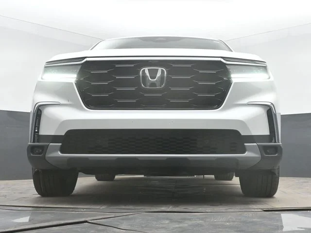 Used 2025 Platinum White Pearl Honda AWD Elite image 48