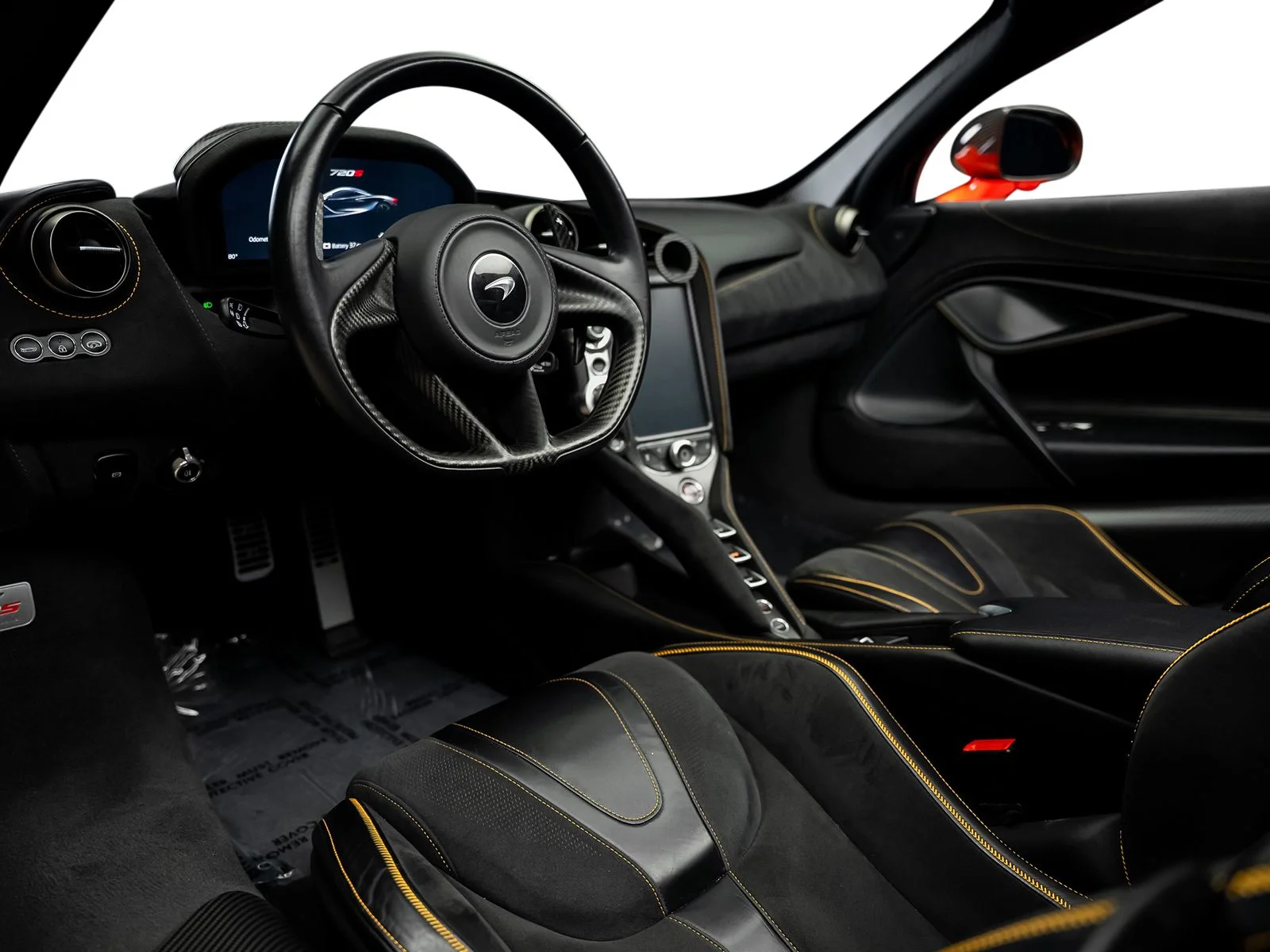 Used 2022 Orange McLaren Performance image 39